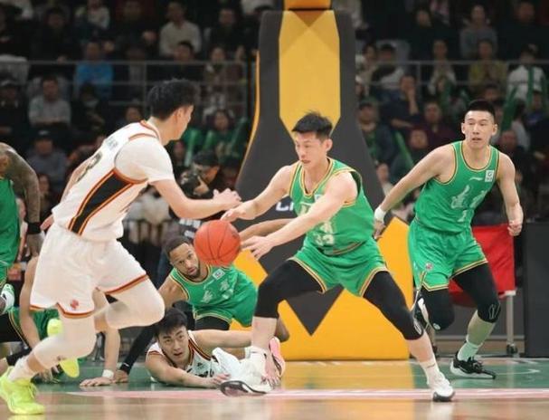 毫无手感！王岚嵚5中0仅拿2分3板2助最后时刻靠罚球取分