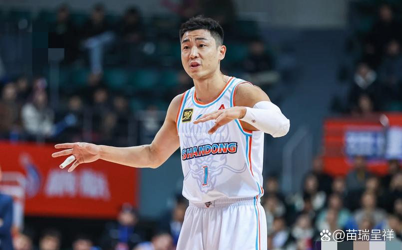 组织没问题！高诗岩送8助攻另3中2拿到5分3篮板