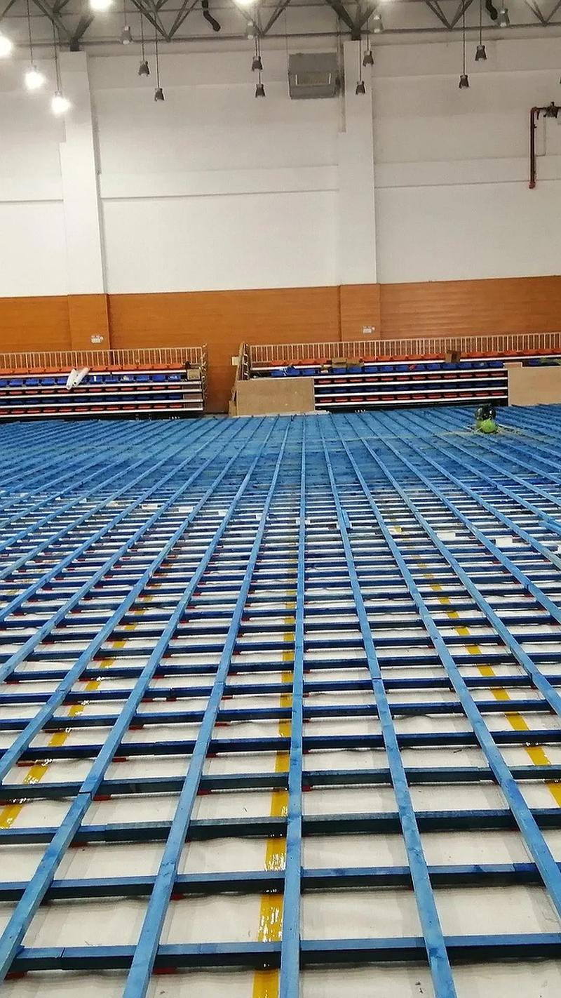 篮球木地板价格多少？篮球木地板是什么材质？